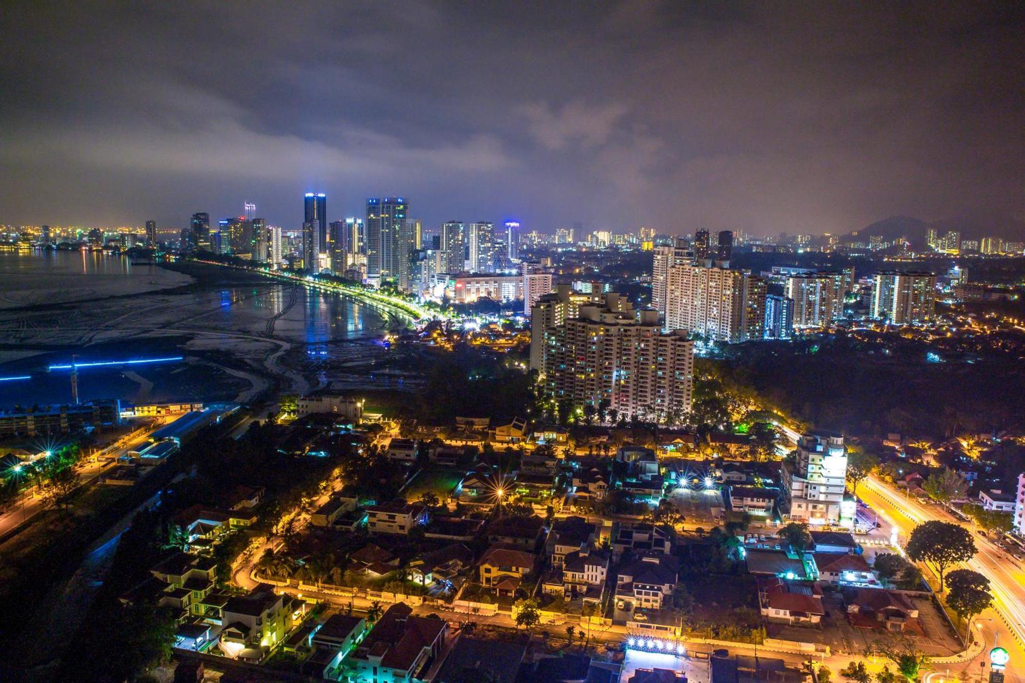The Landmark By Katana 3Br To 4Br Luxury Seaview Landmark Homestay At Gurney 15-16Pax 无敌海景套房 Tanjung Tokong Εξωτερικό φωτογραφία